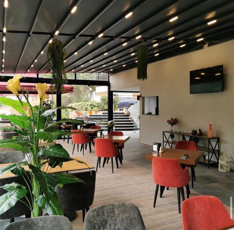 Voice Hotel Macka Bagian luar foto