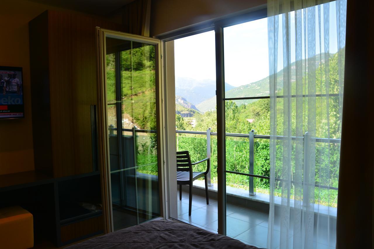 Voice Hotel Macka Bagian luar foto
