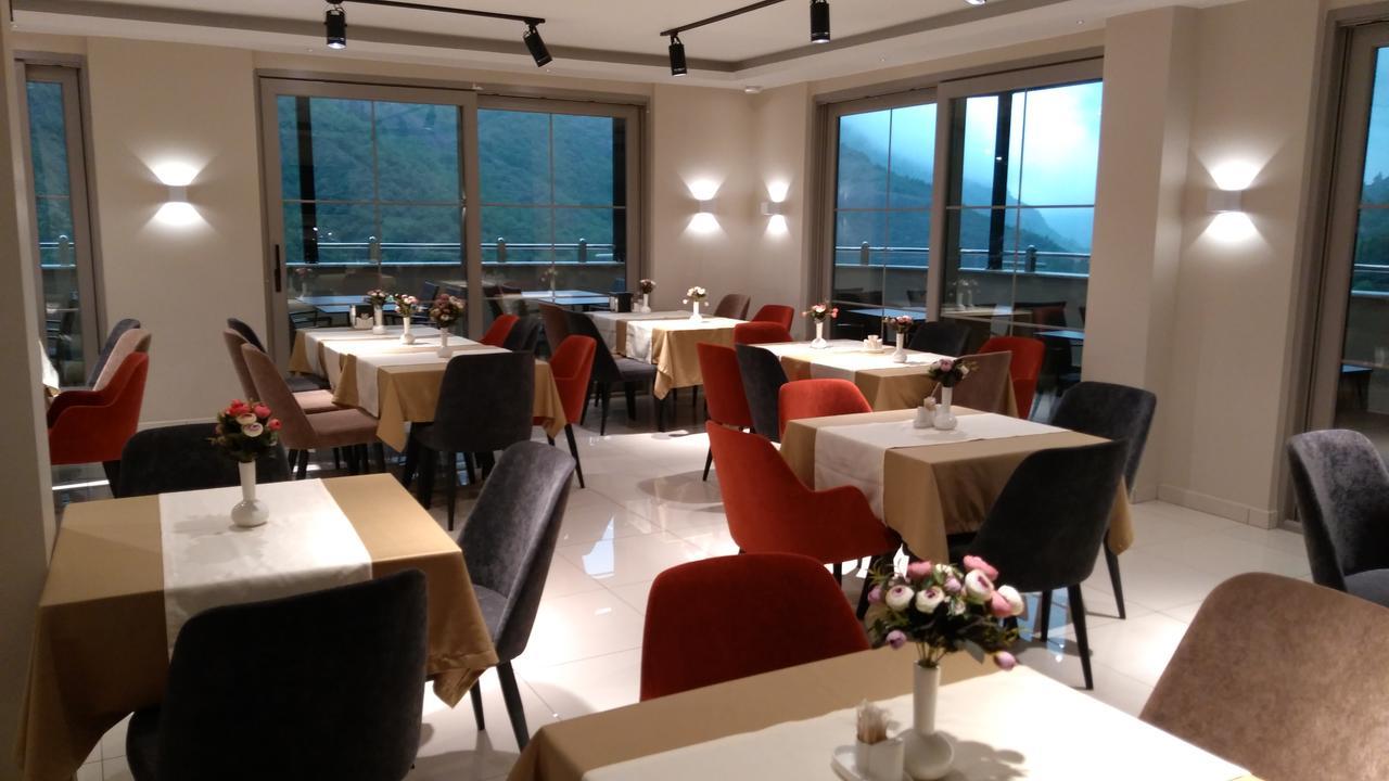 Voice Hotel Macka Bagian luar foto
